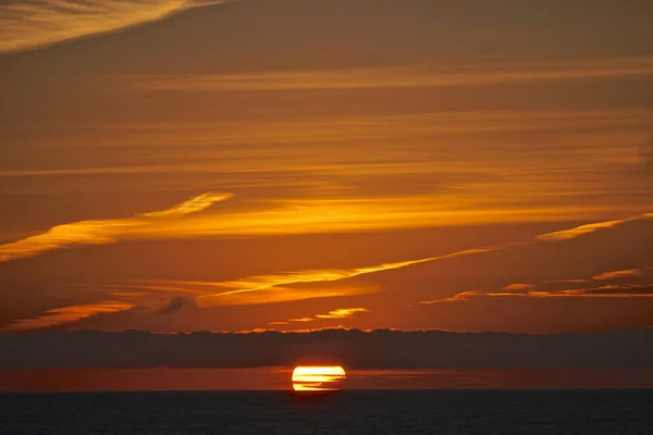 Puesta Sol Golfo Alaska Vista Desde Crucero Navegando Hacia Oeste — Foto de Stock