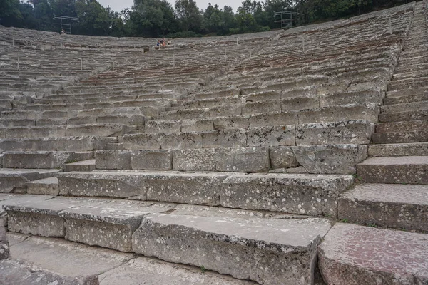 Epidaurus Grecia Primer Plano Los Asientos Teatro Antiguo Epidaurus Diseñado —  Fotos de Stock