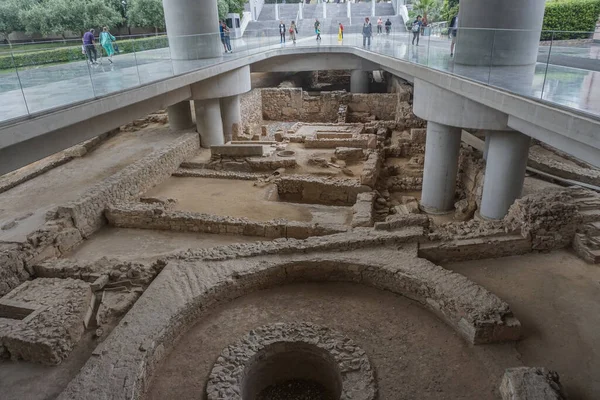 Atenas Grécia Ruínas Antigas Romanas Bizantinas São Visíveis Abaixo Moderno — Fotografia de Stock