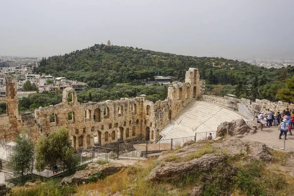 Athènes Grèce Les Touristes Regardent Odeum Herodes Atticus Acropole Athènes — Photo