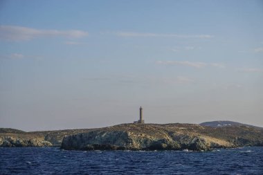 Syros, Yunanistan: Ege adası Syros açıklarındaki Didimi Adası 'ndaki Gaidaros Deniz Feneri, Yunanistan' daki en uzun deniz feneridir..