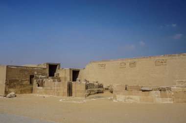Saqqara, Mısır: Kagemni Mastaba mezarı, Kral Teti 'nin görünür mezarı, MÖ 2330 civarında keşfedildi..