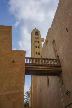Wadi El-Natron, Mısır: Deir Anba Bishoy manastırı (St. Bishoi) 9. yüzyıla dayanmaktadır..