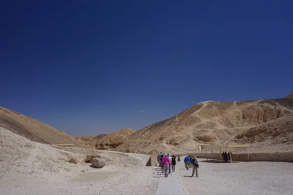 Luxor Egito Turistas Visitam Vale Dos Reis Local Enterro Novo — Fotografia de Stock