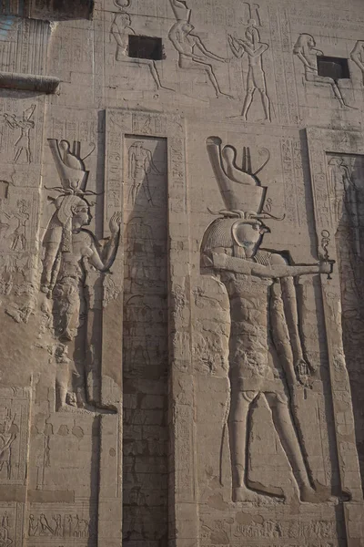 Edfu Egypt Detail Řezeb Prvním Pilíři Edfova Chrámu Největšího Chrámu — Stock fotografie