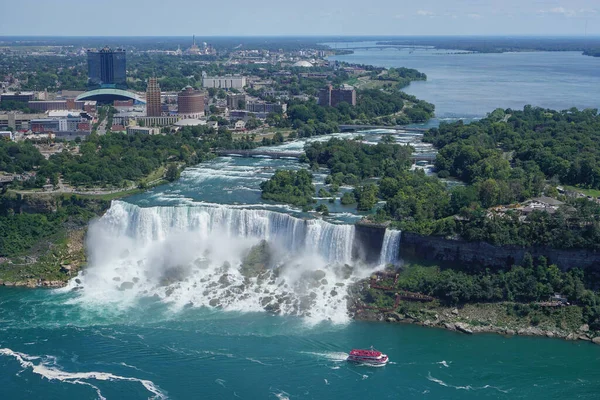Niagara Şelalesi, New York, ABD: Amerika ve Gelin Örtüsü Şelaleleri, Keçi Adası, Niagara Nehri ve Niagara Şelalesi 'nin havadan görünüşü.