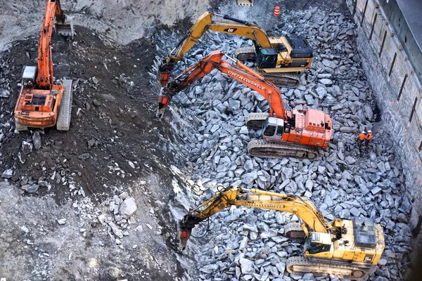 Arbeiter Sehen Wie Schwere Maschinen Das Schiefergestein Von Manhattan Aufbrechen — Stockfoto