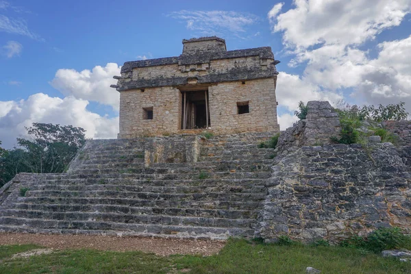 Dzibilchaltun Yucatan Mexikó Hét Baba Temploma Amelyet Helyszínen Talált Képmásokról — Stock Fotó