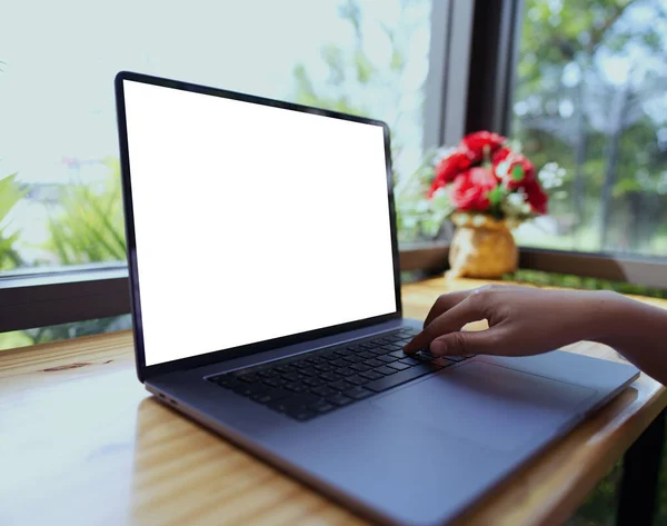 Mujer Adolescente Mano Usando Tablet Con Pantalla Blanca Espacio Copia — Foto de Stock