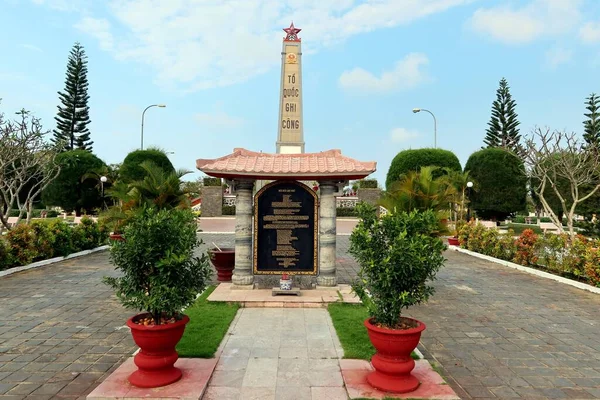 Хойан Вьетнам Февраля 2020 Года Мемориал Расположенный Входа Кладбище Хойан — стоковое фото