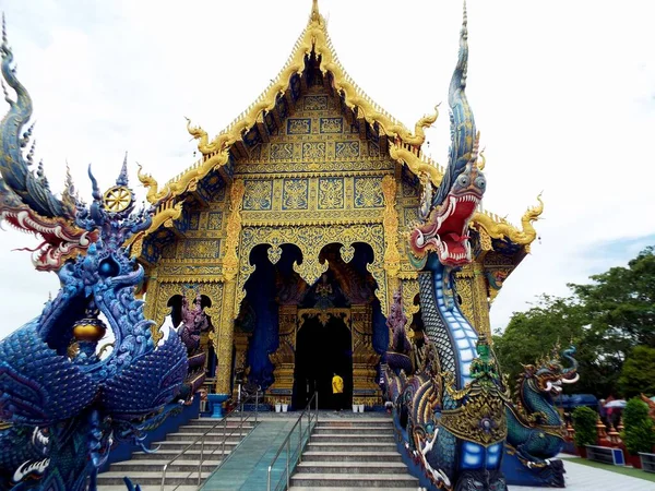 Chiang Rai Tailandia Junio 2017 Wat Rong Suea Ten Fachada — Foto de Stock