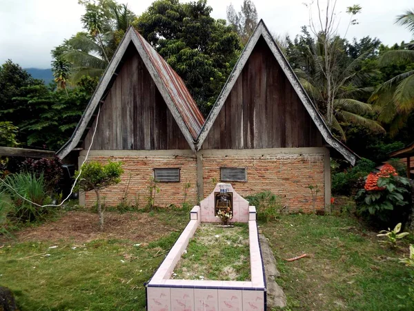 Pulau Samosir Lake Toba Sumatra Indonésia Janeiro 2018 Sepultura Quintal — Fotografia de Stock