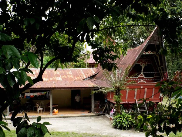 Pulau Samosir Lake Toba Σουμάτρα Ινδονησία Ιανουαρίου 2018 Παραδοσιακό Σπίτι — Φωτογραφία Αρχείου
