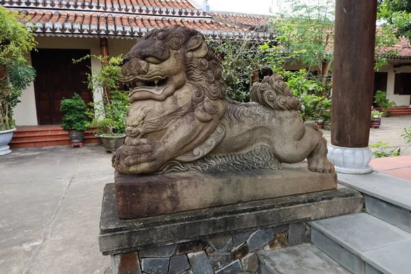 Hoi Vietnam Marzo 2020 Escultura León Piedra Puerta Templo Hoi —  Fotos de Stock