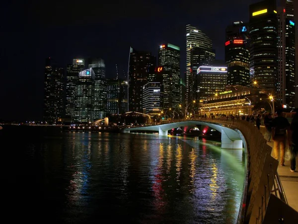 Сінгапур Березня 2016 Року Ніч Затоці Марина Великими Будівлями Фонтаном — стокове фото