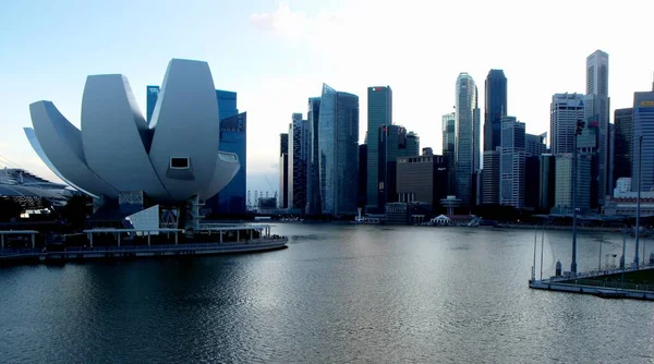Singapore Mars 2016 Artscience Museum Och Stora Byggnaderna Marina Bay — Stockfoto