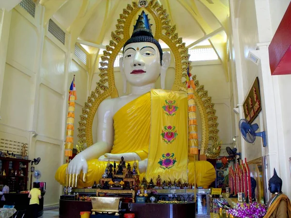 Singapore Marzo 2016 Grande Scultura Buddha Tempio Buddista Singapore — Foto Stock