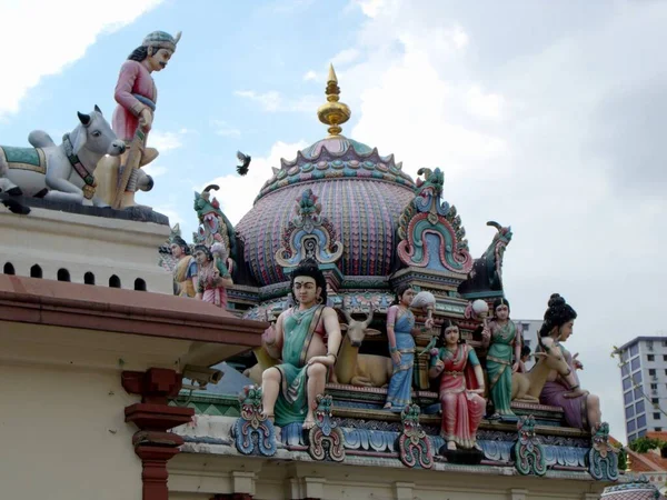 Szingapúr 2016 Március Kupola Szobrok Szingapúri Mariammannek Szentelt Hindu Templom — Stock Fotó