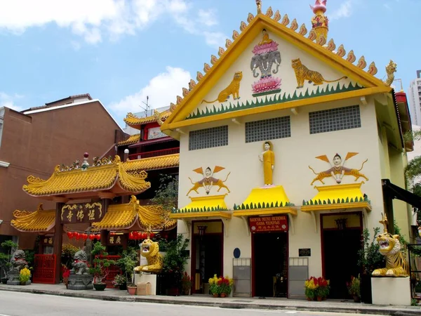 Singapur März 2016 Hindu Tempel Neben Einem Taoistischen Tempel Singapur — Stockfoto