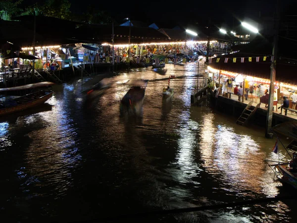 Amphawa Thailanda Ianuarie 2016 Bărcile Care Călătoresc Canalul Amphawa Floating — Fotografie, imagine de stoc