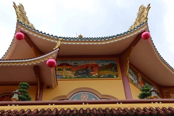 Hoi Vietnã Setembro 2020 Telhado Templo Tinh Ngoc Cam Hoi — Fotografia de Stock