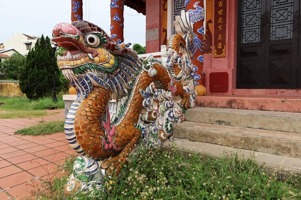 Hoi Vietnam Septiembre 2020 Dragón Las Escaleras Acceso Del Templo —  Fotos de Stock