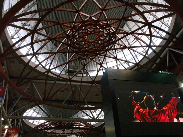 2016年2月1日マレーシア クアラルンプール クアラルンプールのKlセントラル駅ロビーの天井装飾 — ストック写真