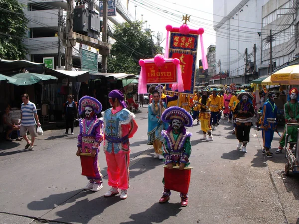 Bangkok Tailandia Noviembre 2015 Grupo Personas Con Coloridos Vestidos Pancartas — Foto de Stock