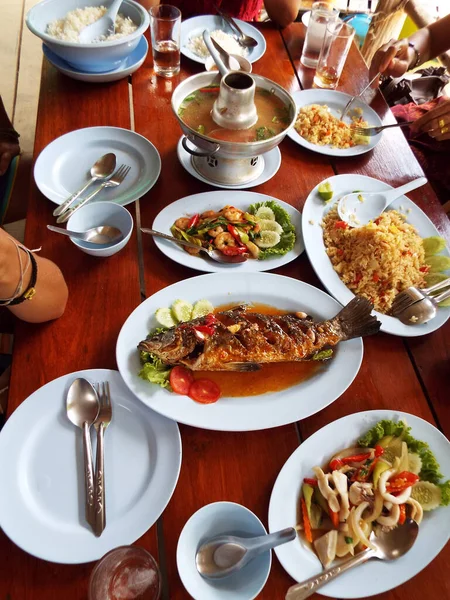 Типова Рибна Їжа Острові Кох Чанг Таїланд — стокове фото