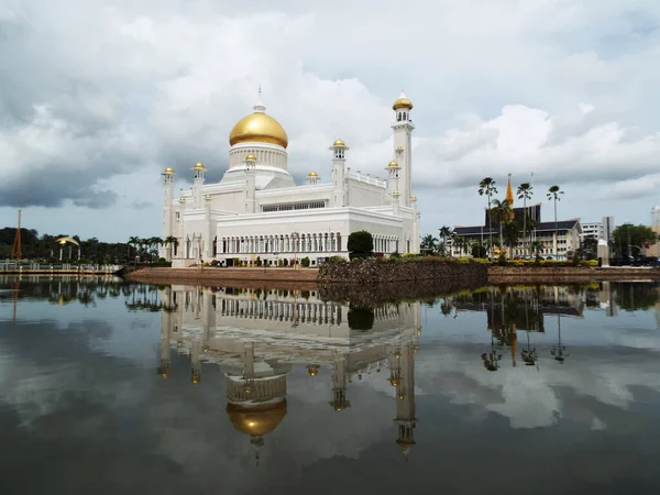 Bandar Seri Begawan Brunei Stycznia 2017 Meczet Sułtana Omara Ali — Zdjęcie stockowe