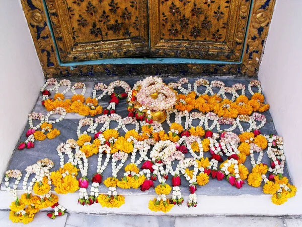 Bangkok Thailand Januari 2016 Offerandes Een Van Mausoleums Van Thaise — Stockfoto