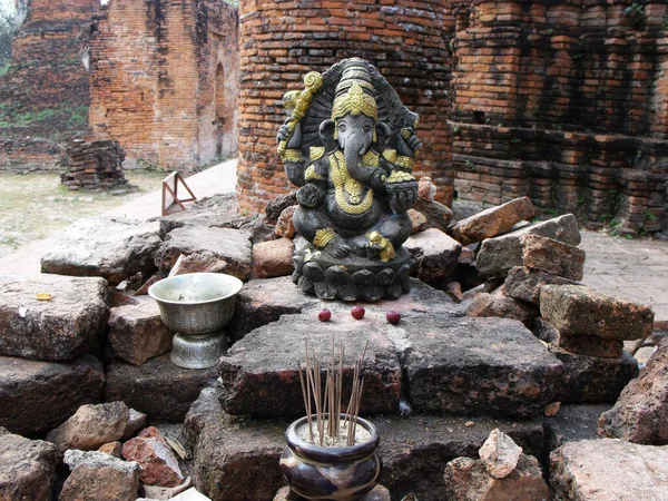 Ayutthaya Tajlandia Stycznia 2013 Rzeźba Ganesha Ruinach Ayutthaya Starożytnej Stolicy — Zdjęcie stockowe
