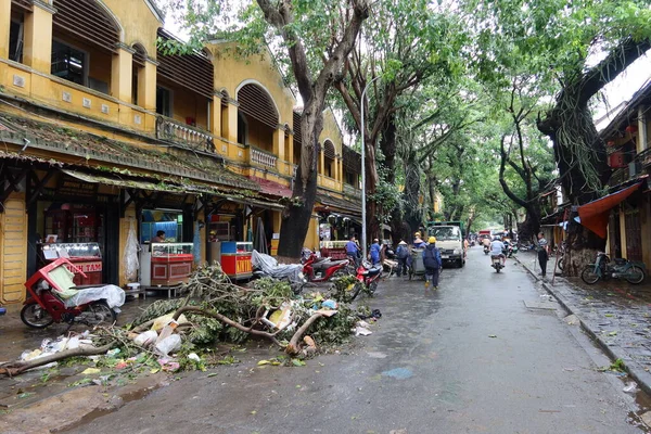 Hoi An, Vietnam, 13 Ekim 2020: Bir şehir tropik bir fırtınanın yol açtığı şiddetli selden kurtuldu.