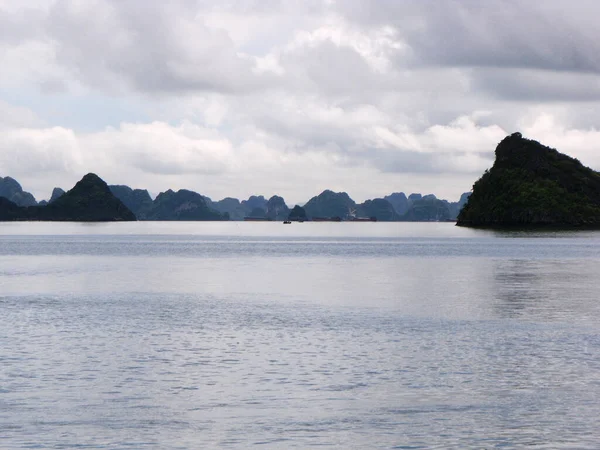 Long Bay Vietnam Června 2016 Velké Skalní Hory Long Bay — Stock fotografie