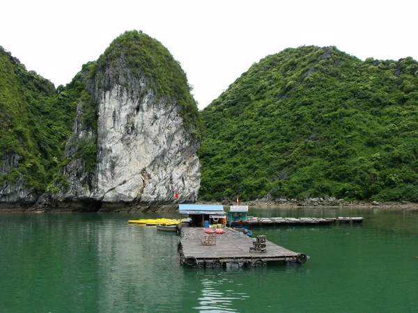 Long Bay Vietnam Juni 2016 Schwimmender Pier Long Bay Vietnam — Stockfoto