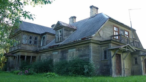 Old Wooden Abandoned House — Stock Photo, Image