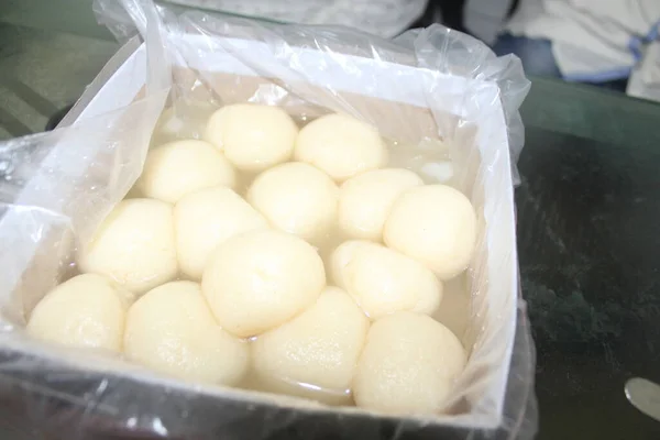 Закрыть Shots Made Traditional Laddu White Sweet Dish — стоковое фото