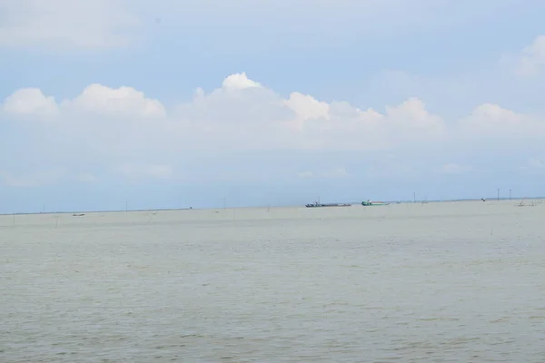 Mavi Gökyüzü Ile Güzel Nehir Manzarası Nikli Kishorgonj Bangladeş — Stok fotoğraf