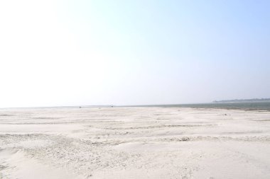 Uzun, Boş Nehir Yakası Mavi Gökyüzü, Silika Kopya Alanı