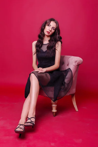Мода Стиль Концепция Людей Молодая Женщина Элегантном Черном Коктейльном Платье — стоковое фото