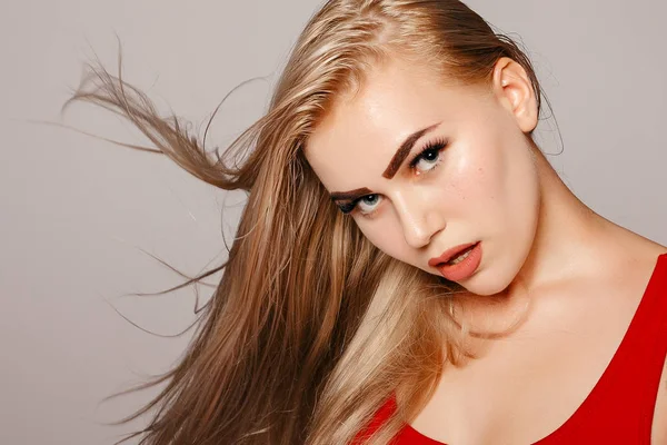 Blond Dívka Modelu Krásné Hnědé Vlasy Dívka Zdravé Vlasy Dlouhé — Stock fotografie