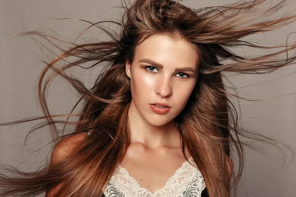 Zdraví Lidé Krásu Koncept Model Blondýnku Krásné Hnědé Vlasy Dívka — Stock fotografie