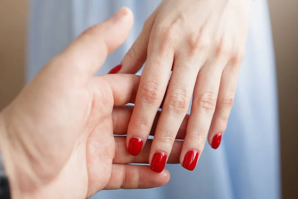 Female Hands Stroking Man Hands Man Woman Hands — Stock Photo, Image