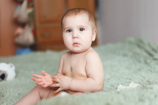 Niedliche Entzückende Neugeborenes Von Motten Mit Windeln Glückliche Kleine Mädchen — Stockfoto