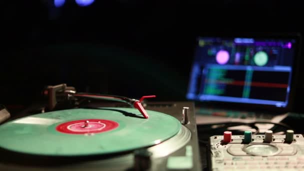 Spinning Mixing Scratching Night Club Macro Shot Cartucho Giratório Estilete — Vídeo de Stock