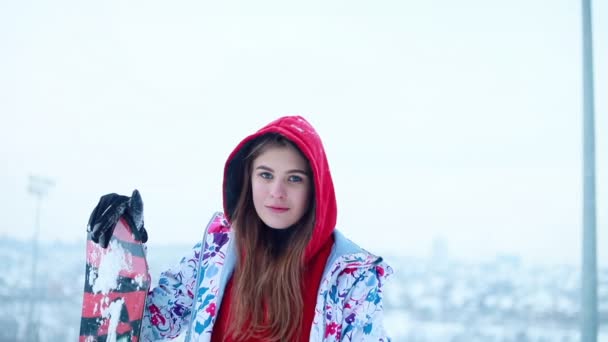 Snö Vinter Sport Människor Skönhet Koncept Leende Ursnygg Kvinna Poserar — Stockvideo