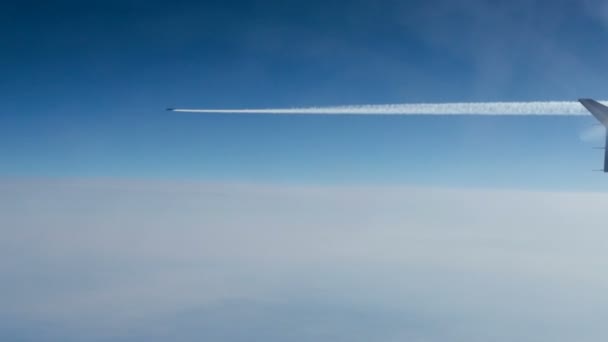 Imagens Impressionantes Vista Aérea Acima Das Nuvens Janela Avião Com — Vídeo de Stock