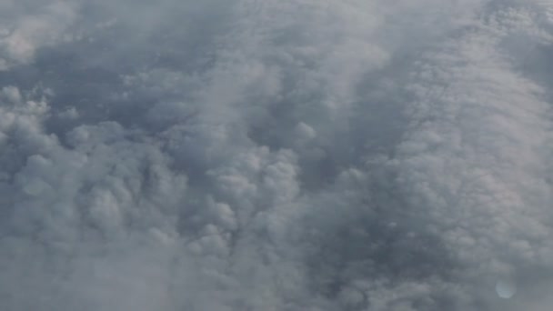 Impresionantes Imágenes Vista Aérea Por Encima Las Nubes Desde Ventana — Vídeos de Stock