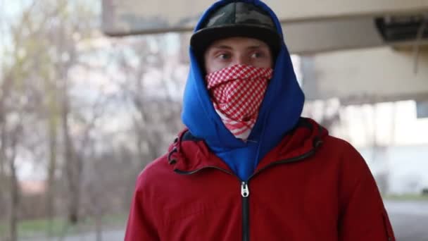 Anonymous Young Man Balaclava Standing Wall Holds Spray Paint Act — Stock Video