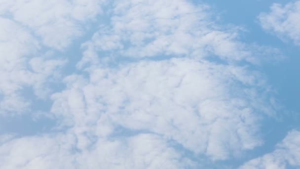 Lot Samolotem Skrzydło Samolotu Lecącego Nad Chmurami Zachodem Słońca Widok — Wideo stockowe